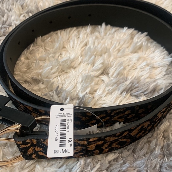 Brand new stylish belt with tags - Picture 3 of 3